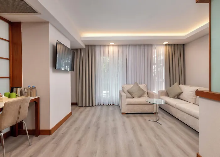 Отель Limak Ambassadore Анкара