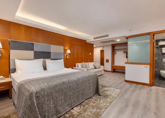 Limak Ambassadore Otel